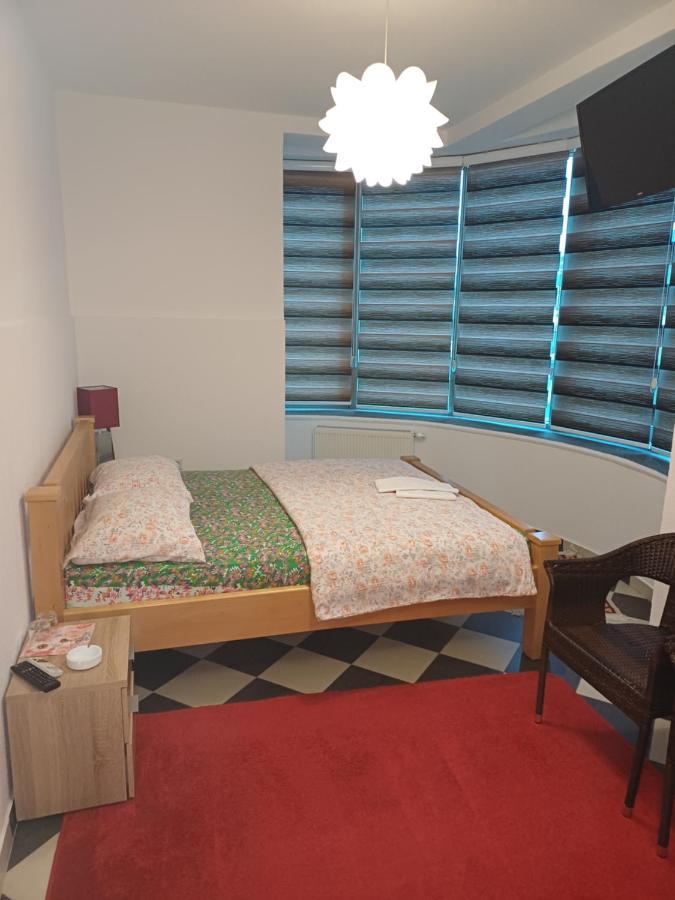 Hollywood Motel Podlugovi ภายนอก รูปภาพ