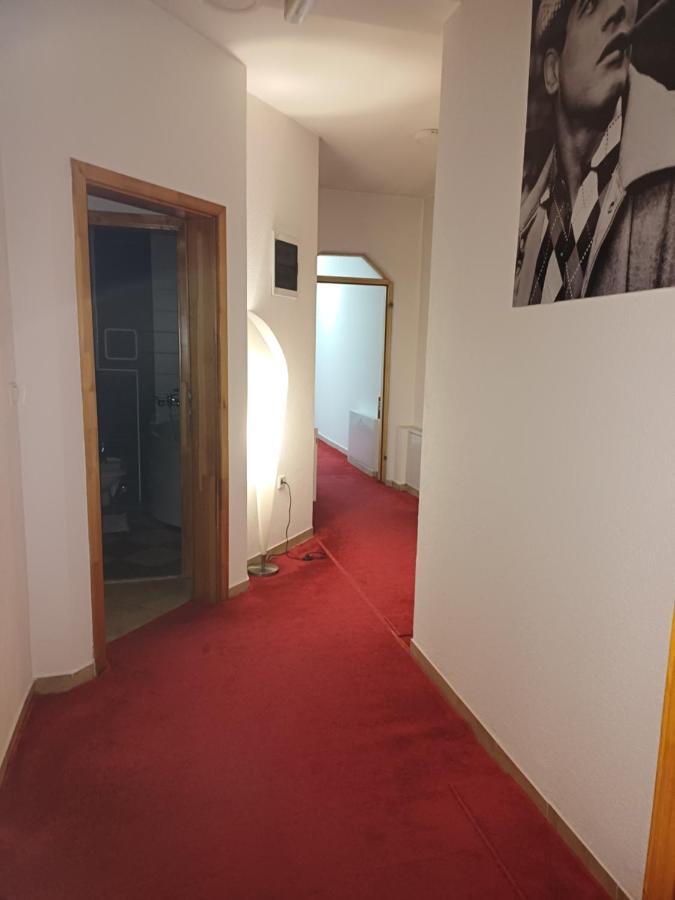 Hollywood Motel Podlugovi ภายนอก รูปภาพ