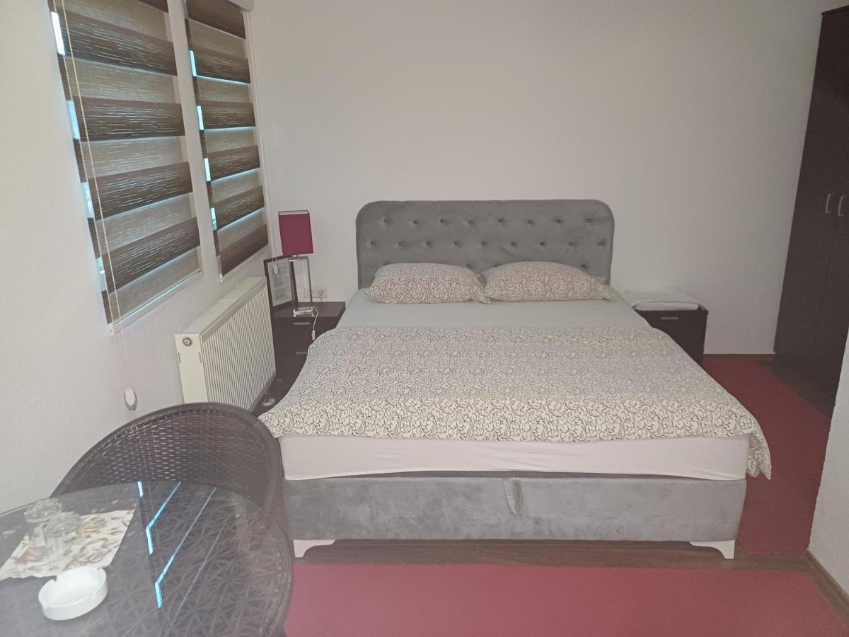 Hollywood Motel Podlugovi ภายนอก รูปภาพ
